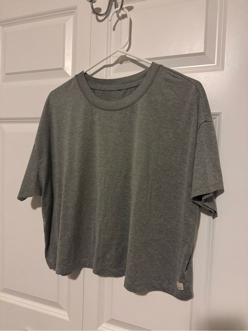 Vuori Heather Gray Crewneck Short Sleeve Tee